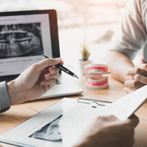 Oral Health - A Guide For Practitioners and Patients